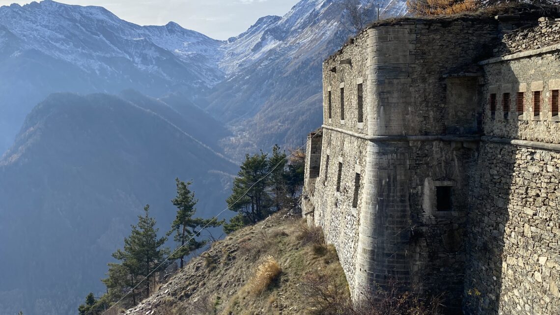 Fortezza militare abbandonata a quasi 2000 metri d’altezza